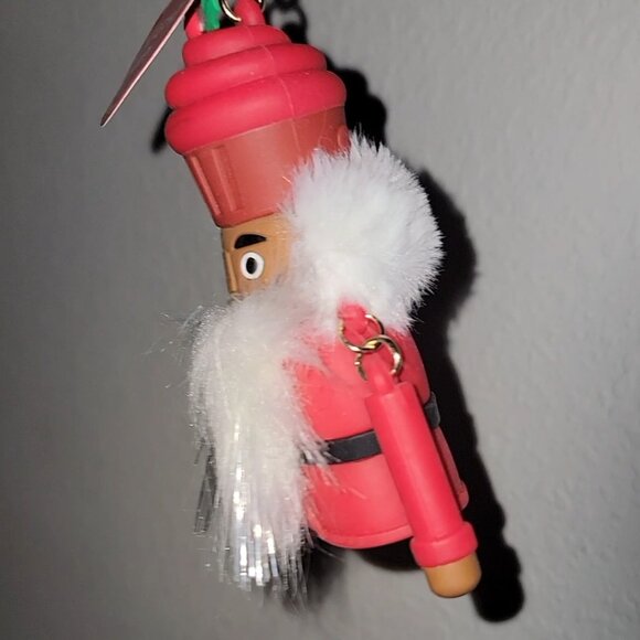 🎉 NWT BATH & BODY WORKS CHRISTMAS LIGHT-UP NUTCRACKER POCKETBAC HOLDER - Picture 3 of 4